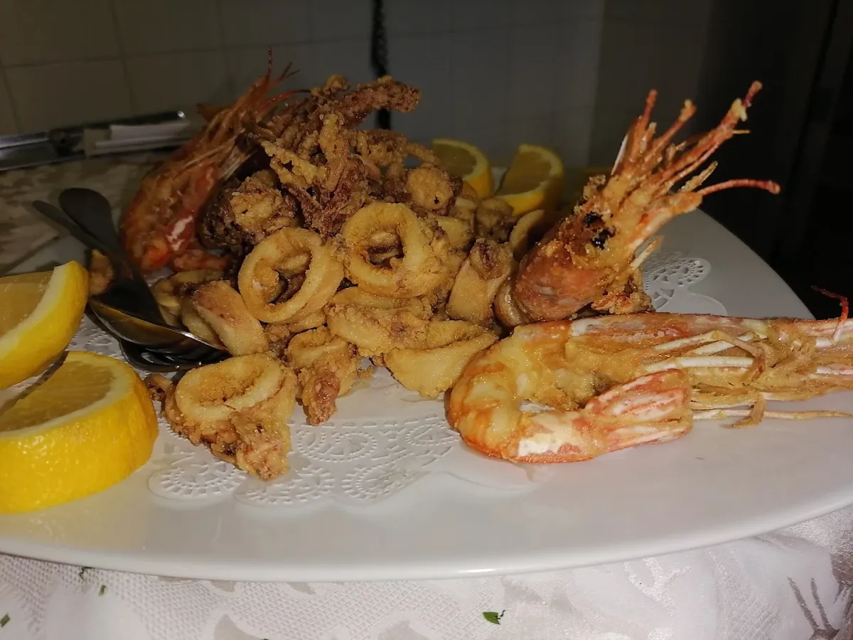 Frittura di paranza con calamari e gamberi